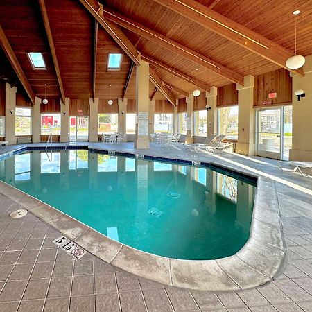 Quality Inn & Suites ウィローズ エクステリア 写真