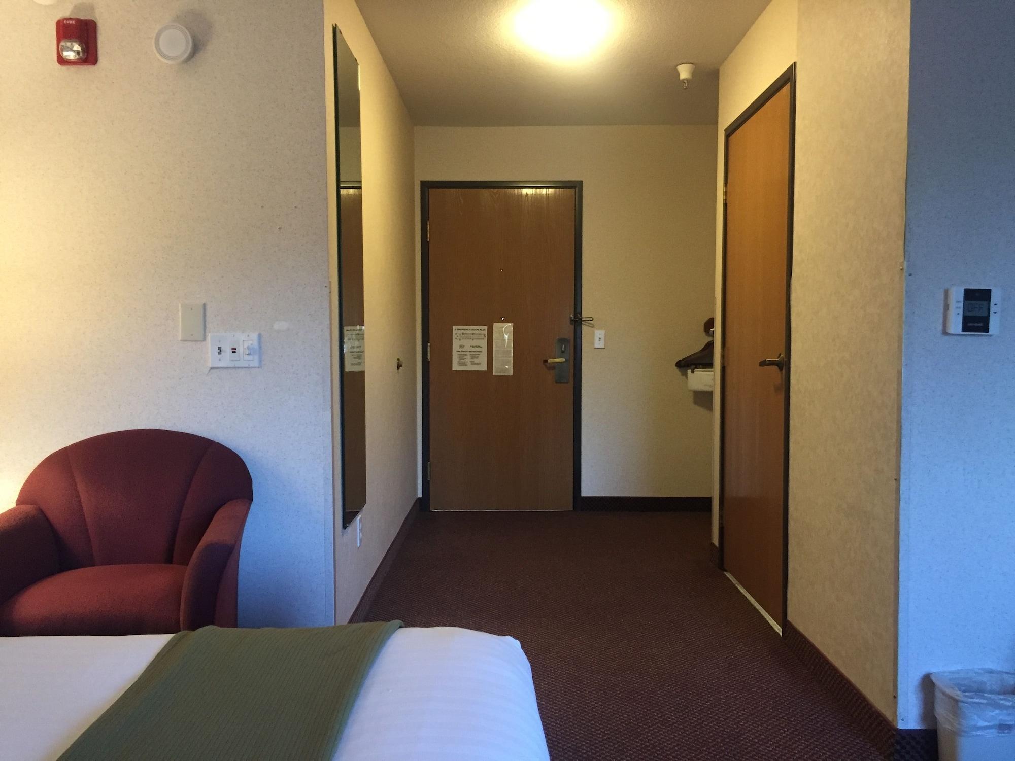 Quality Inn & Suites ウィローズ エクステリア 写真